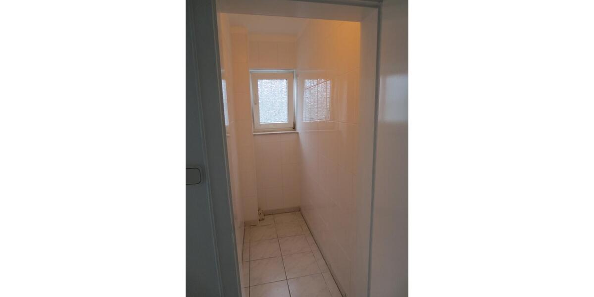 Attraktive 95 m² teilmöblierte Wohnung in Offenbach Bürgel 3 zimmer