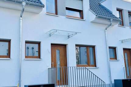 Haus zum Kaufen in Maintal 631.900 € 107 m² 4 zimmer