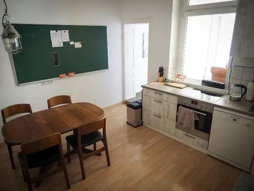 Etagenwohnung Frankfurt am Main Unterliederbach - 4 Zimmer, 124 m&sup2;, 570&euro; | Angebot:23087664