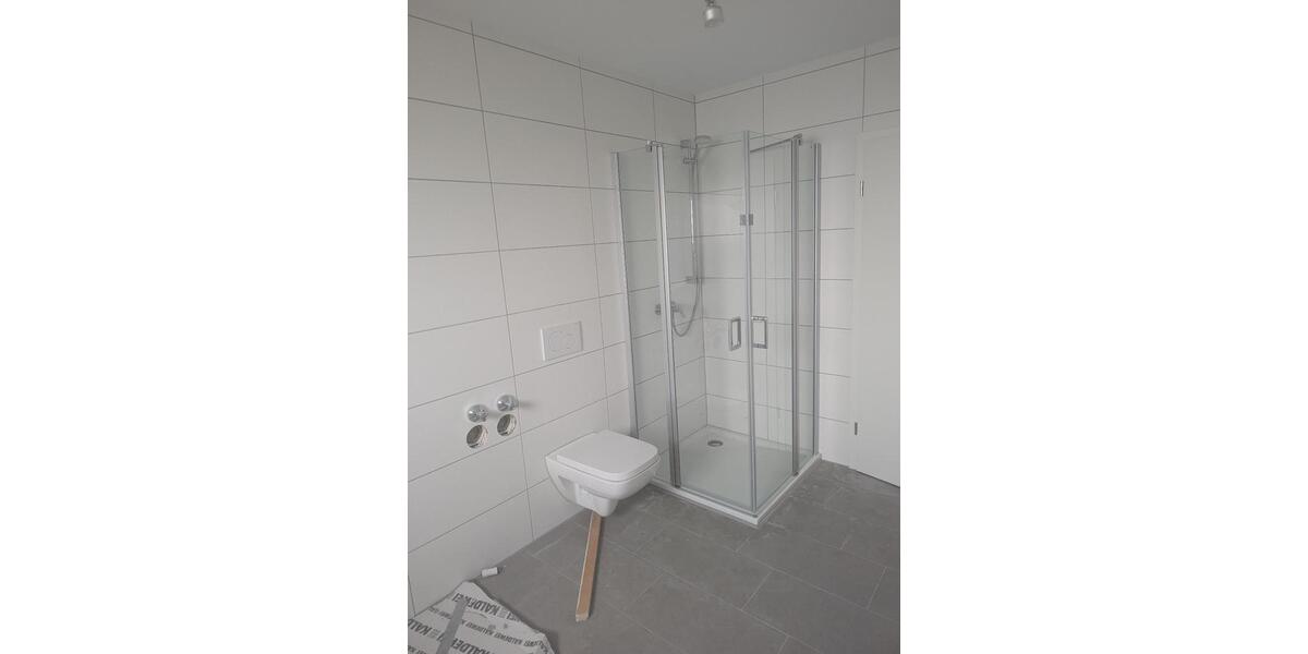 Etagenwohnung Nauheim - 5 Zimmer, 140 m&sup2;, 1.650&euro; | Angebot:25536017