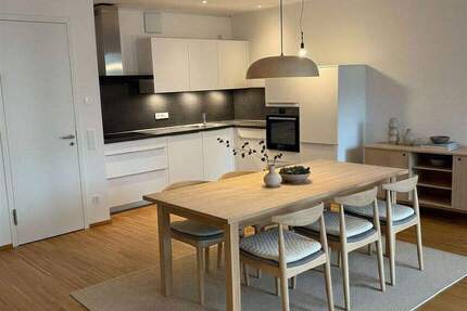 Wohnung Offenbach am Main Hafen - 2 Zimmer, 71 m&sup2;, 1.335&euro; | Angebot:25772898