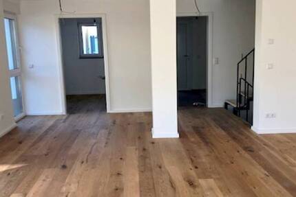 Haus Hattersheim - 6 Zimmer, 145 m&sup2;, 689.900&euro; | Angebot:26378182
