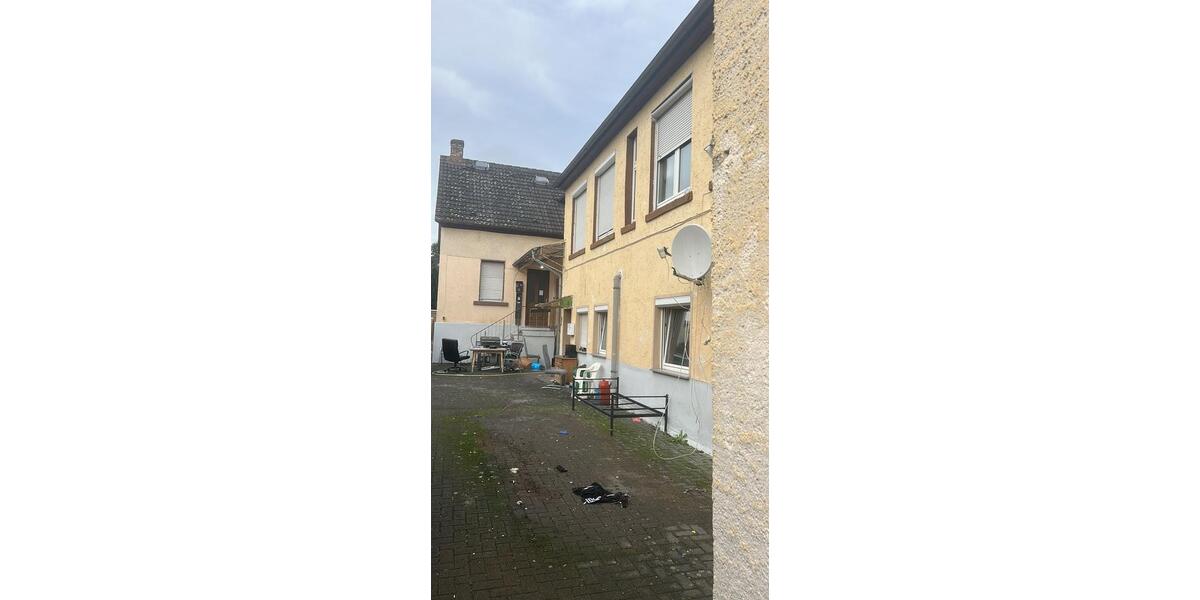 Mehrfamilienhaus 321 qm Sanierungsbedürftig 13 zimmer