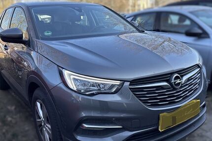 Opel Grandland (X) 60.885 km 13.990 &euro; Heusenstamm 63150