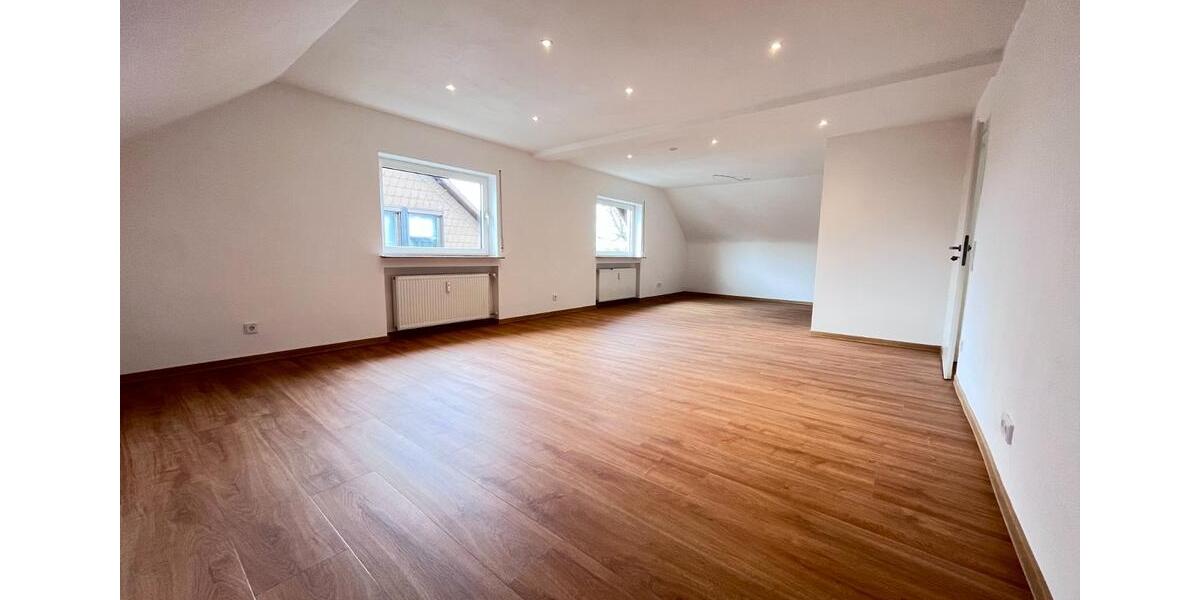 Etagenwohnung Frankfurt am Main Bonames - 3 Zimmer, 101 m&sup2;, 1.600&euro; | Angebot:26493136