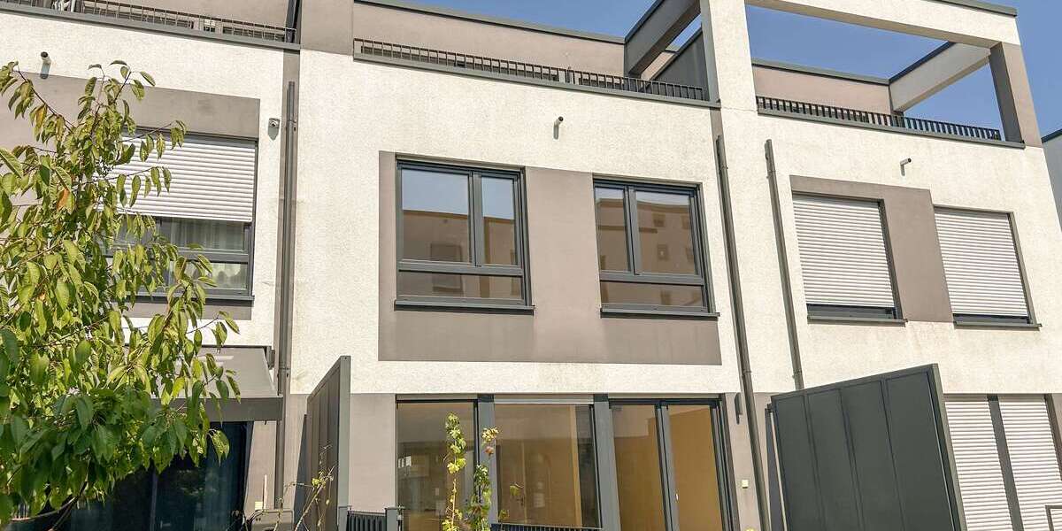 Haus zum Mieten in Maintal 2.150 € 153 m² 5 zimmer