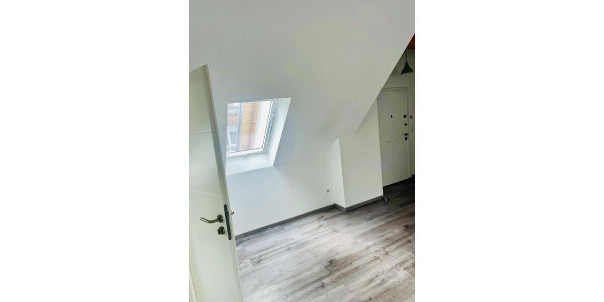 Etagenwohnung Frankfurt am Main Bergen-Enkheim - 3 Zimmer, 110 m&sup2;, 1.850&euro; | Angebot:26075351