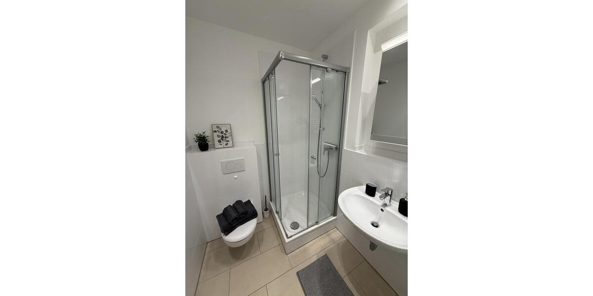 Helle, voll möblierte 1-Zimmer-Wohnung mit Top-Anbindung in Frankfurt-Niederrad 1 zimmer