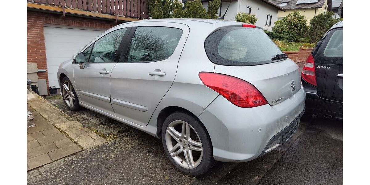Peugeot 308 257.400 km 1.499 &euro; Florstadt 61197