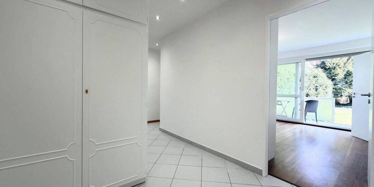 Etagenwohnung Frankfurt am Main Rödelheim - 3 Zimmer, 101 m&sup2;, 1.450&euro; | Angebot:25663802