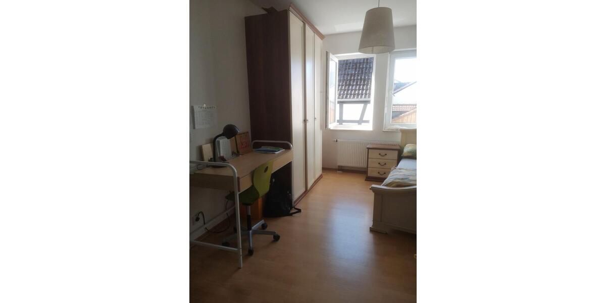 Etagenwohnung Bad Homburg vor der Höhe Gonzenheim - 2.5 Zimmer, 72 m&sup2;, 890&euro; | Angebot:26612032