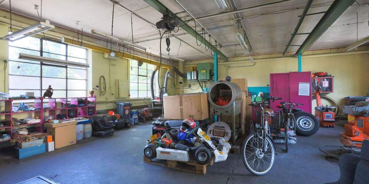 Handwerk & Logistik - Industriehalle mit Freifläche in Schöneck zimmer