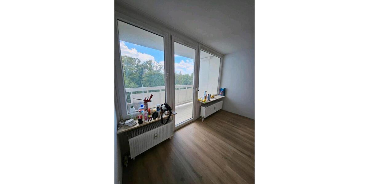 schöne 2,5 Zimmer Wohnung zu vermieten frisch saniert 2.5 zimmer