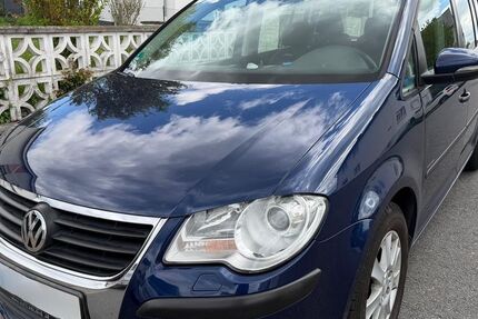 VW Touran 272.000 km 2.100 &euro; Dieburg 64807