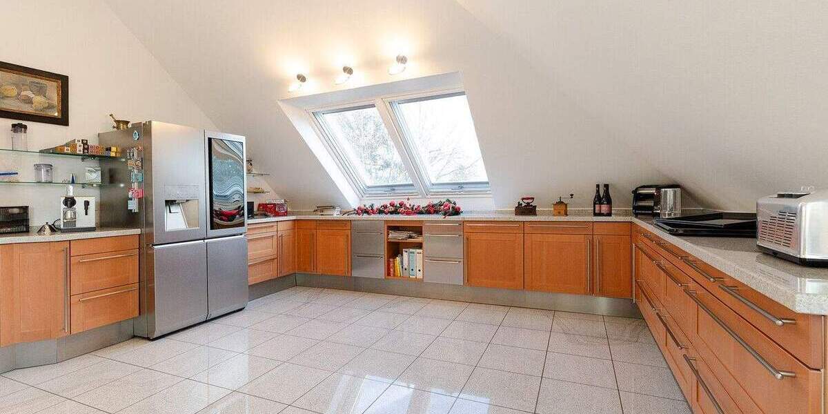 Etagenwohnung Frankfurt am Main Ginnheim - 6 Zimmer, 252 m&sup2;, 2.150.000&euro; | Angebot:24460058