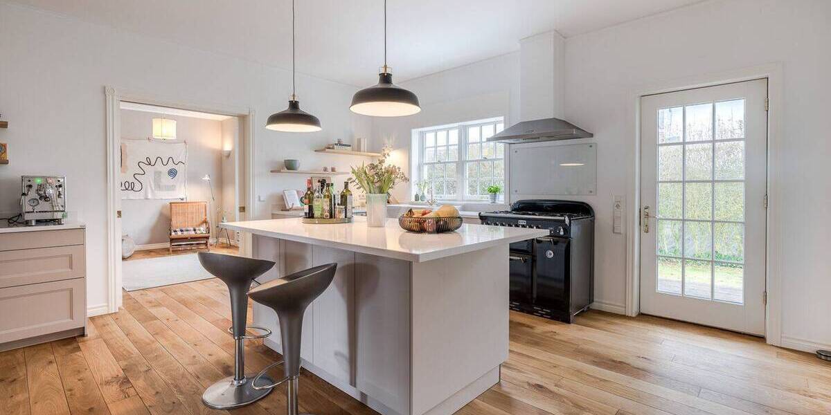 Einfamilienhaus Wehrheim Obernhain - 8 Zimmer, 198 m&sup2;, 1.150.000&euro; | Angebot:25695537