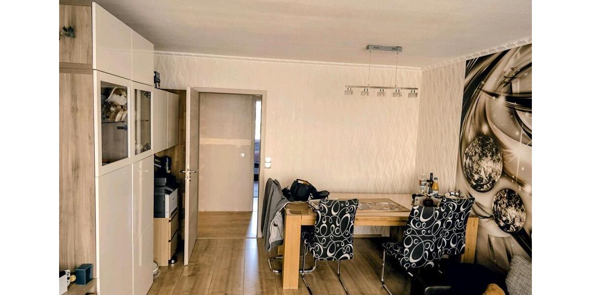 4,5-Zimmer-Wohnung (104 qm) |Hochheim | provisionsfrei| 2 Balkone 4.5 zimmer