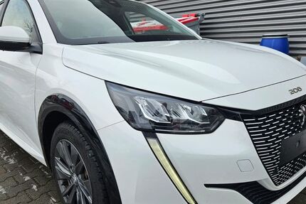 Peugeot 208 91.000 km 11.305 &euro; Kelkheim 65779