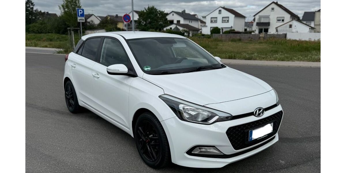 Hyundai i20 107.000 km 8.599 &euro; Nauheim (bei Groß-Gerau) 64569
