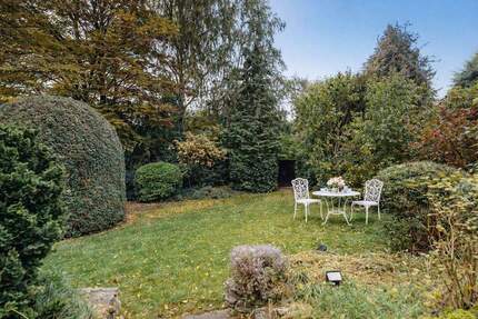 Haus Frankfurt am Main Eschersheim - 8 Zimmer, 254 m&sup2;, 770.000&euro; | Angebot:24904466