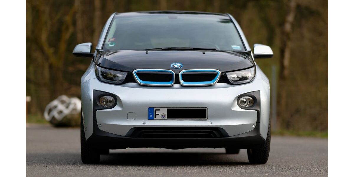 BMW i3 128.000 km 9.500 &euro; Frankfurt 60598