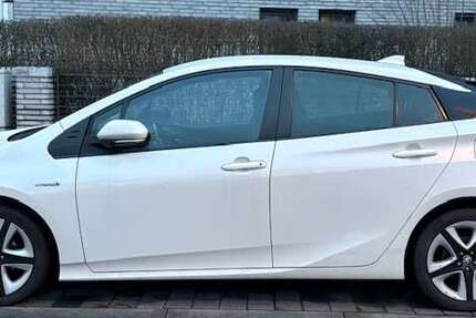 Toyota Prius 105.000 km 14.000 &euro; Frankfurt am Main 60438