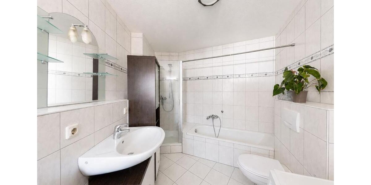 Reihenhaus Bad Vilbel - 4 Zimmer, 120 m&sup2;, 700.000&euro; | Angebot:27027765