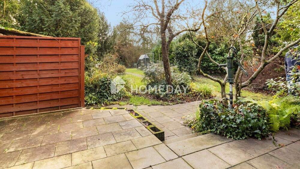 Teilvermietetes MFH mit 4 Wohneinheiten und Erbbaurecht in gepflegter Lage von Frankfurt 8 zimmer