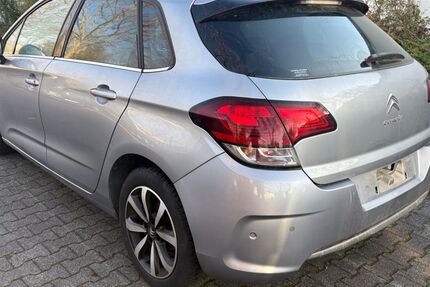 Citroen C4 153.505 km 6.307 € Frankfurt am Main 60389