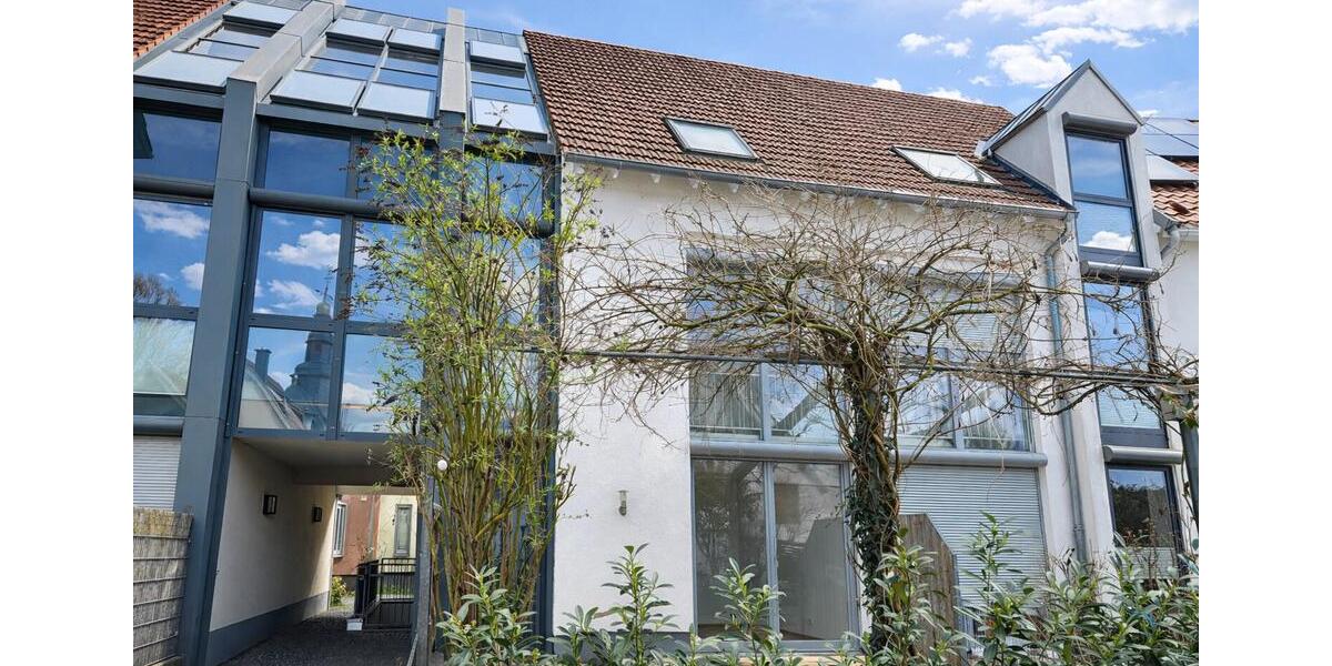 Reihenhaus Bad Vilbel - 5 Zimmer, 177 m&sup2;, 2.800&euro; | Angebot:25862446