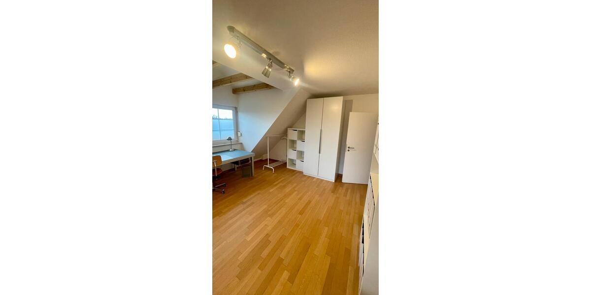 Dachgeschoßwohnung Langen (Hessen) - 3 Zimmer, 110 m&sup2;, 1.530&euro; | Angebot:25570232