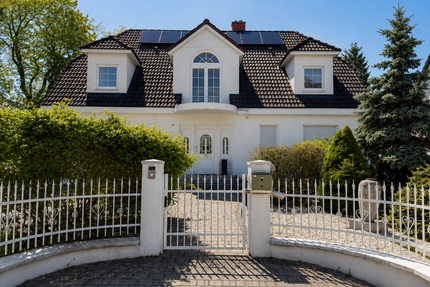 Haus Schwalbach - 6 Zimmer, 250 m&sup2;, 1.690.000&euro; | Angebot:26548622