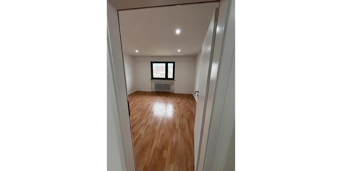 Etagenwohnung Erlensee - 3 Zimmer, 99 m&sup2;, 1.200&euro; | Angebot:25640901