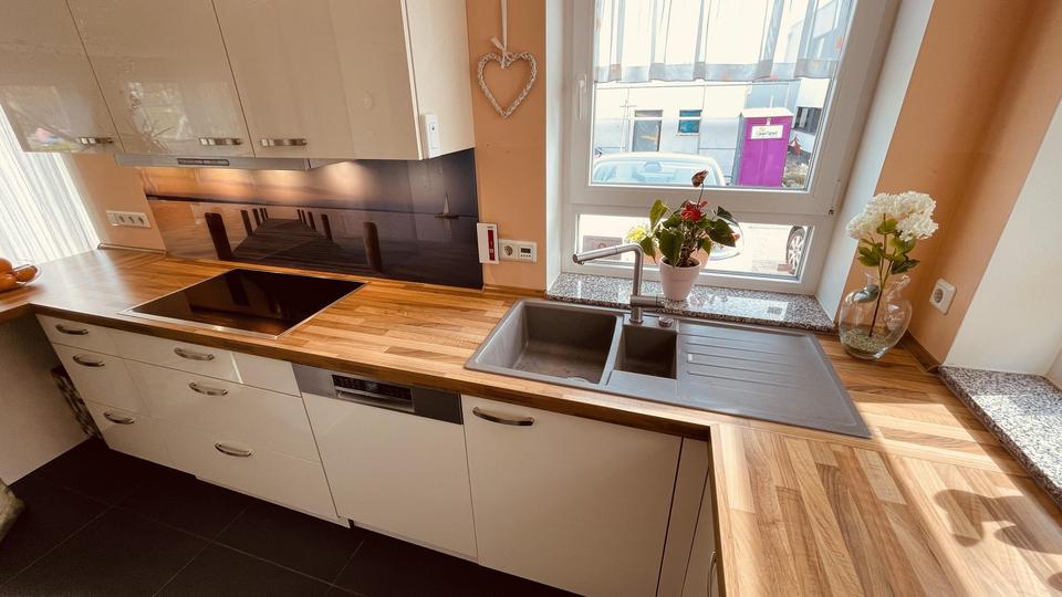 Exklusive 3-Zimmer Erdgeschosswohnung (141m²) mit Garten u. großer Terrasse in Usingen 3 zimmer