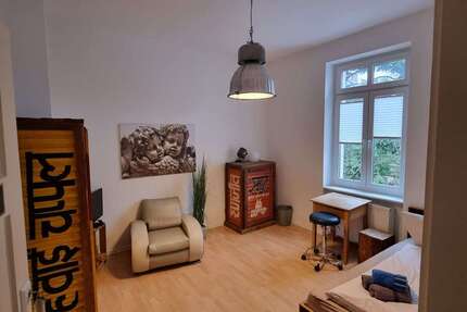 Zimmer Frankfurt am Main Unterliederbach - 1 Zimmer, 630&euro; | Angebot:25771562