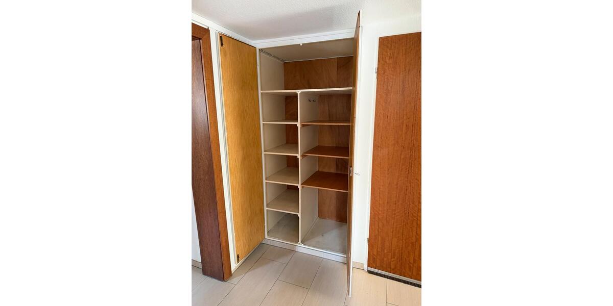 Erdgeschoßwohnung Frankfurt am Main Unterliederbach - 3 Zimmer, 83 m&sup2;, 1.300&euro; | Angebot:26639041