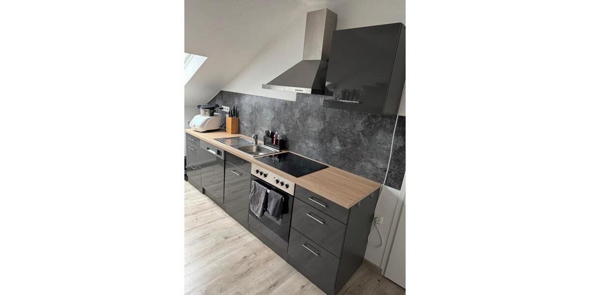 Dachgeschoßwohnung Weiterstadt - 4 Zimmer, 128 m&sup2;, 1.300&euro; | Angebot:25161520