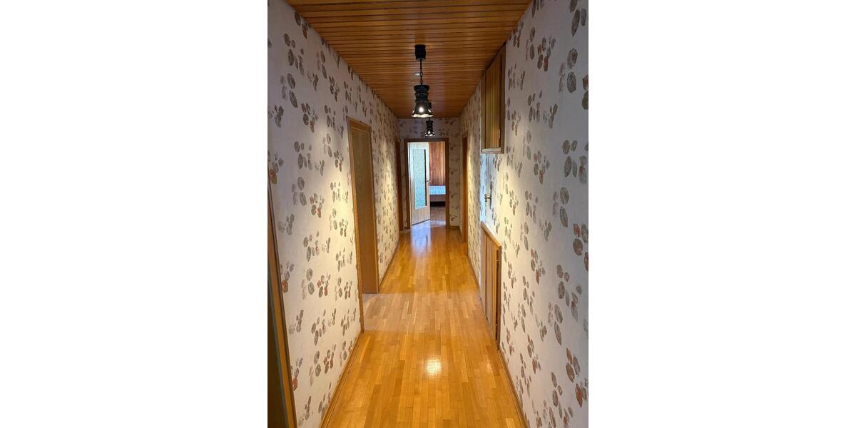 Einfamilienhaus Usingen - 21 Zimmer, 655 m&sup2;, 719.000&euro; | Angebot:26432016