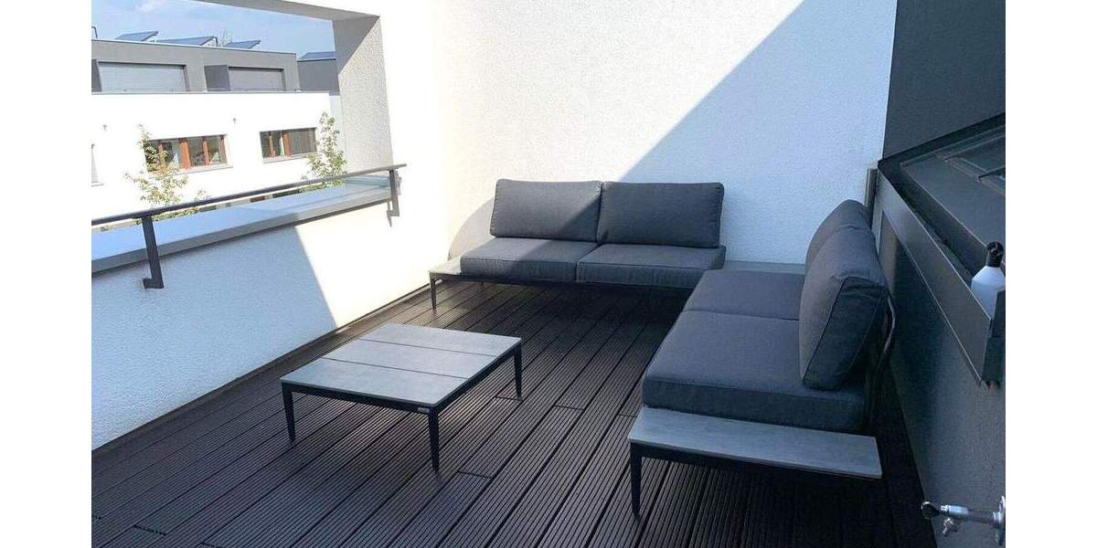 Reihenmittelhaus Frankfurt am Main Hausen - 4 Zimmer, 182 m&sup2;, 3.900&euro; | Angebot:25796137