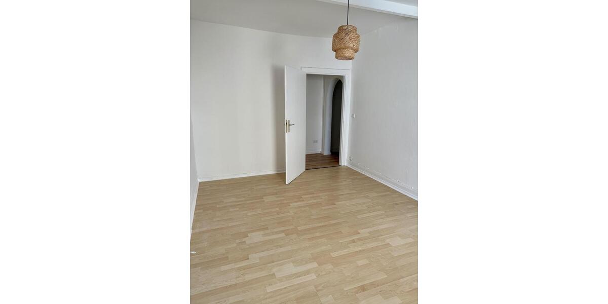 Etagenwohnung Frankfurt am Main Bornheim - 2 Zimmer, 73 m&sup2;, 1.300&euro; | Angebot:26058615