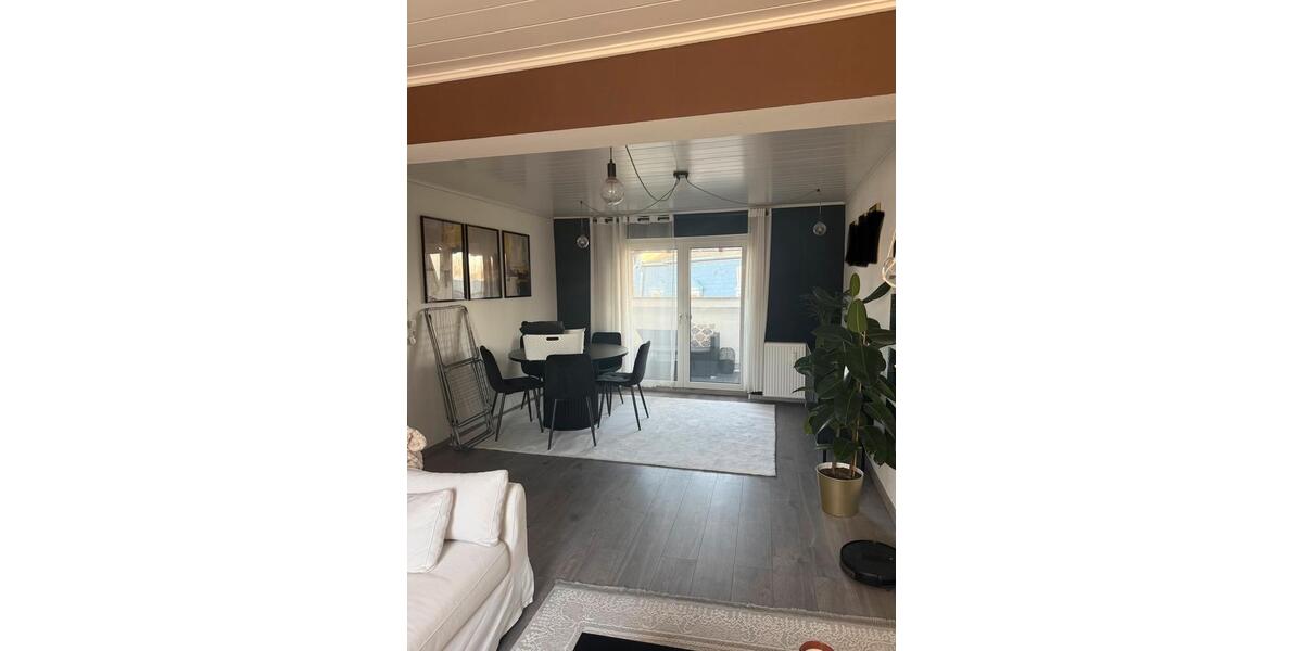 Dachgeschoßwohnung Hanau Lamboy - 3 Zimmer, 72 m&sup2;, 1.050&euro; | Angebot:25764390