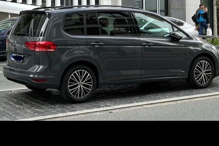 VW Touran 28.707 km 29.000 &euro; Königstein im Taunus 61462