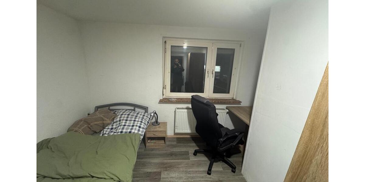 Einfamilienhaus Frankfurt am Main - 14 Zimmer, 200 m&sup2;, 2.500&euro; | Angebot:26132835