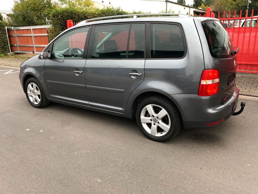 VW Touran 148.563 km 2.250 € Hanau 63450