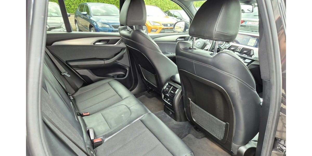 BMW X3 xDrive 20 i xLine, HUD, Kamera, Ambientebeleuch 69.700 km 23.790 &euro; Rodgau 63110