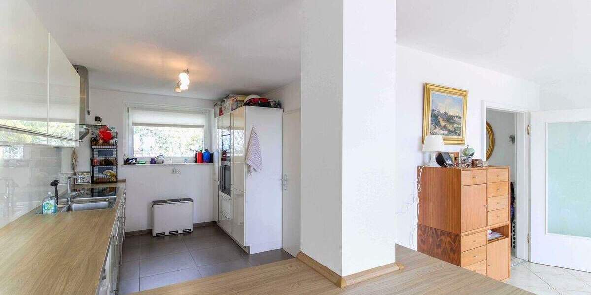 Luxus pur: Penthousewohnung mit riesiger Terrasse, Schwimmbad und Sauna in Bad Soden 4 zimmer