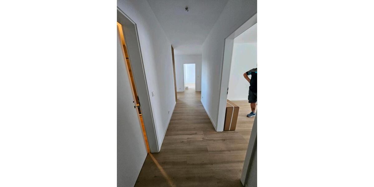 schöne 2,5 Zimmer Wohnung zu vermieten frisch saniert 2.5 zimmer