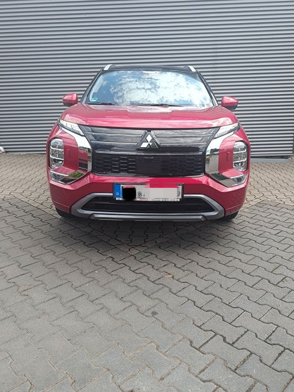 Mitsubishi Outlander 1.900 km 56.590 € Oberursel 61440