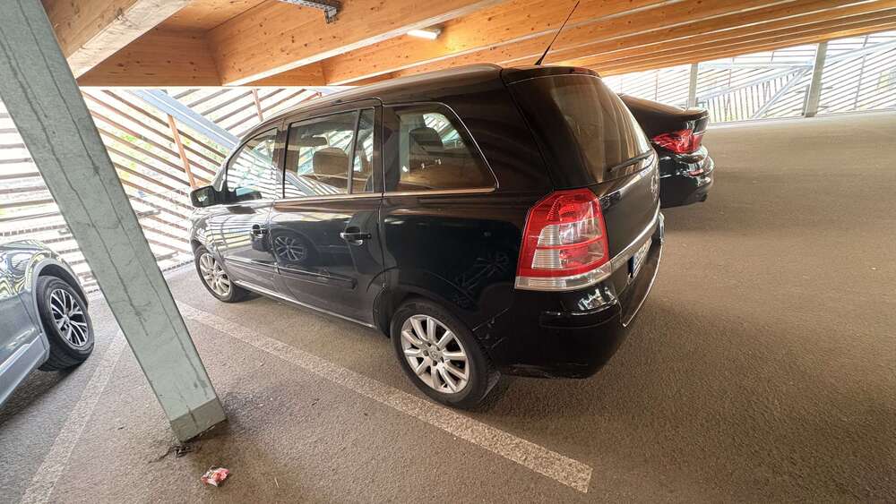 Opel Zafira 236.436 km 3.000 &euro; raunheim 65479