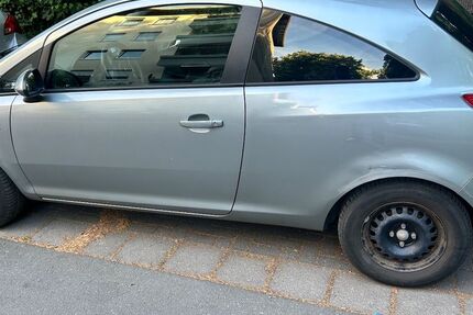 Opel Corsa 178.500 km 2.150 &euro; Frankfurt am Main 65933